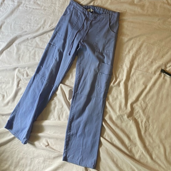 Scrubs - Picture 2 of 4